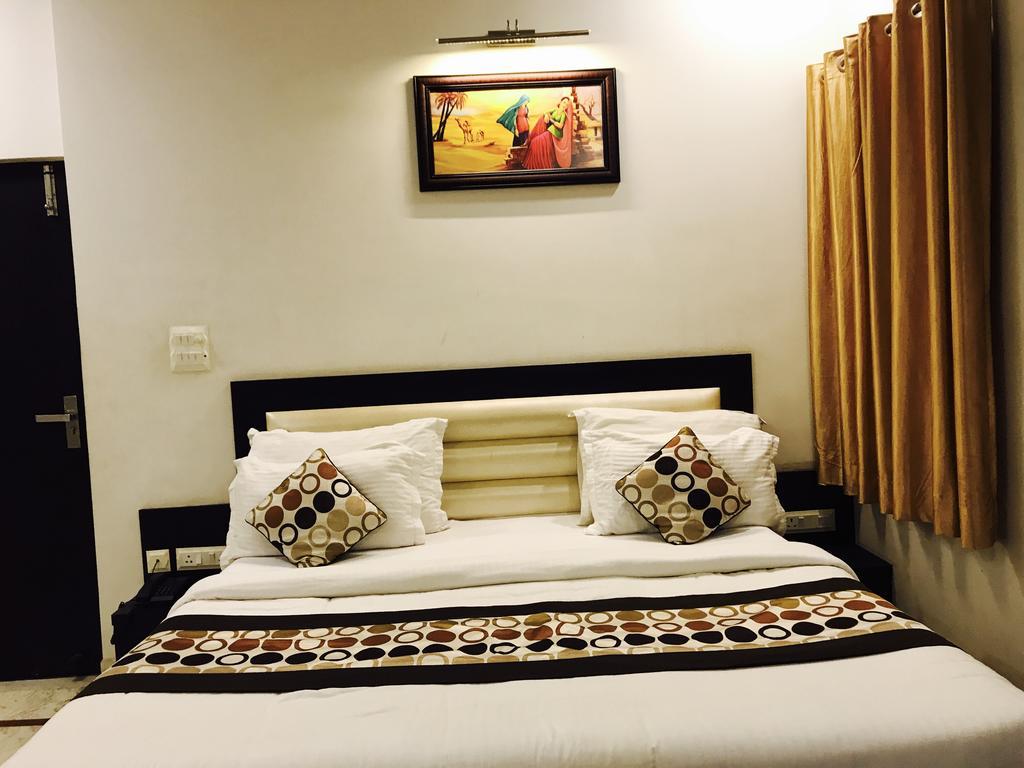 Aaradhya Residency Hotell Agra  Eksteriør bilde