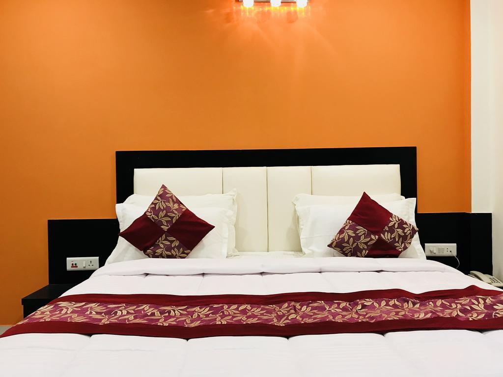 Aaradhya Residency Hotell Agra  Eksteriør bilde
