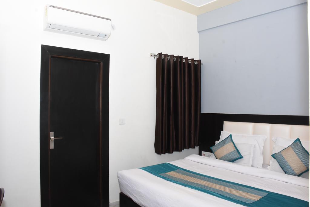 Aaradhya Residency Hotell Agra  Eksteriør bilde