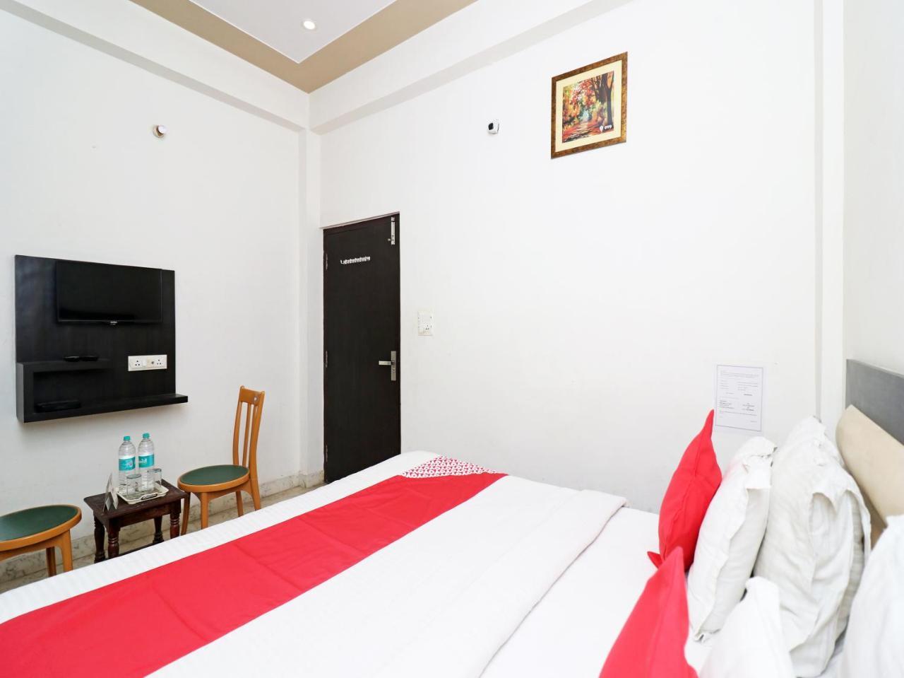Aaradhya Residency Hotell Agra  Eksteriør bilde
