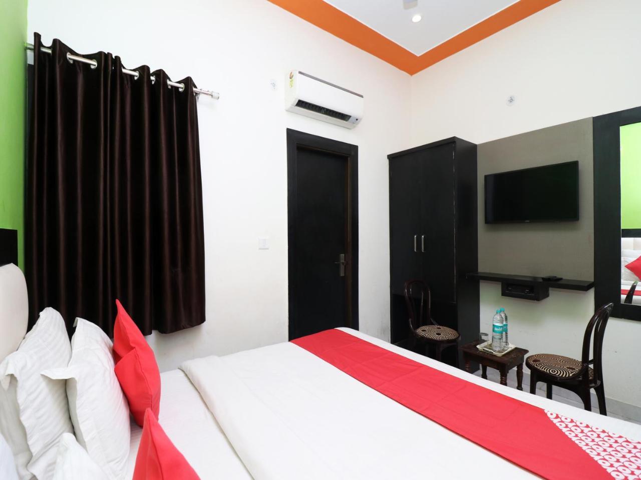 Aaradhya Residency Hotell Agra  Eksteriør bilde