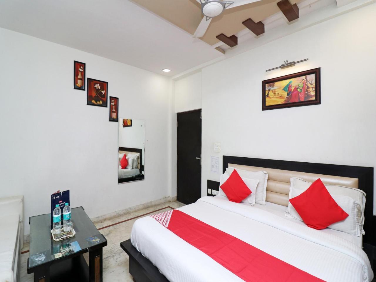 Aaradhya Residency Hotell Agra  Eksteriør bilde